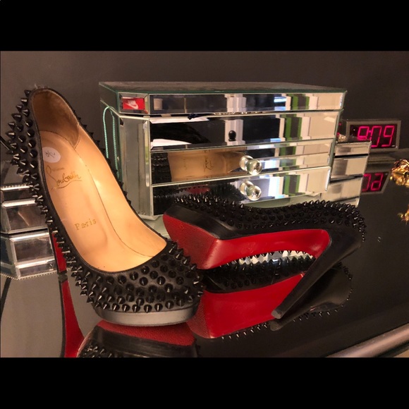 Christian Louboutin Shoes - Red bottoms